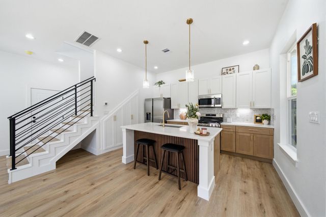 8904 Knoll Leaf Drive, Houston, TX 77080