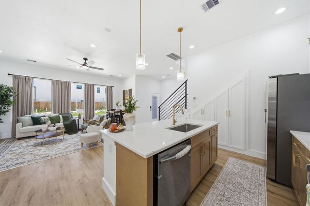 8904 Knoll Leaf Drive, Houston, TX 77080