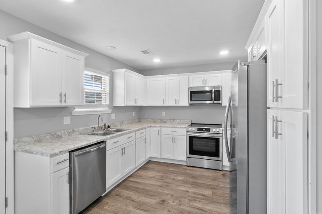 284 Walker RD, Higginson, AR 72068