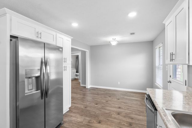 284 Walker RD, Higginson, AR 72068