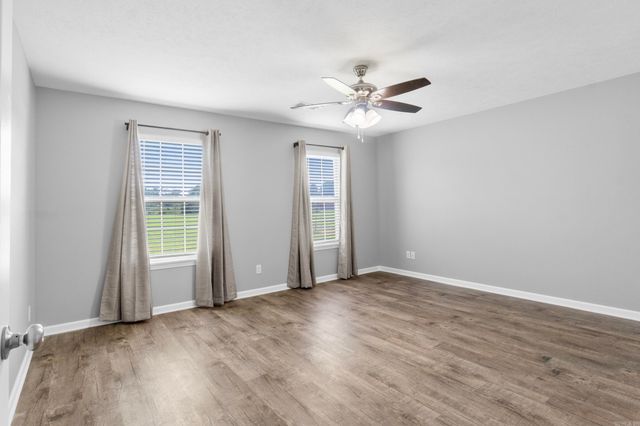 284 Walker RD, Higginson, AR 72068