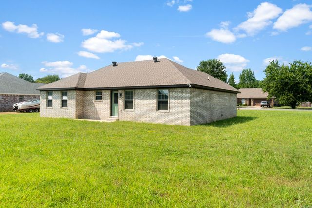 284 Walker RD, Higginson, AR 72068