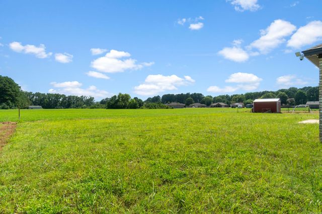 284 Walker RD, Higginson, AR 72068