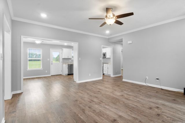 284 Walker RD, Higginson, AR 72068