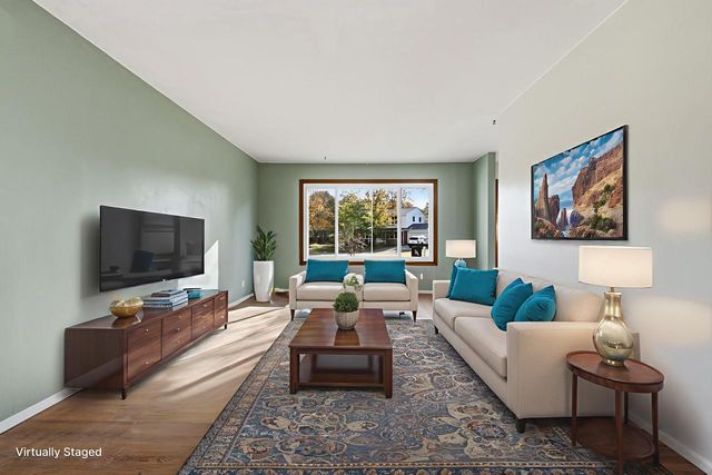 1334 W Paradise COURT, Glendale, WI 53209