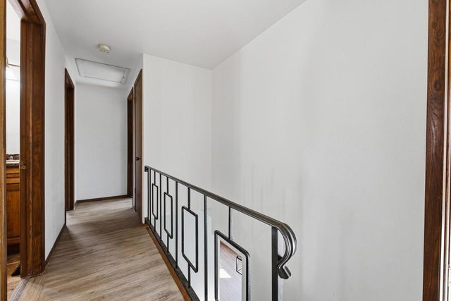 1334 W Paradise COURT, Glendale, WI 53209