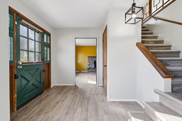 1334 W Paradise COURT, Glendale, WI 53209