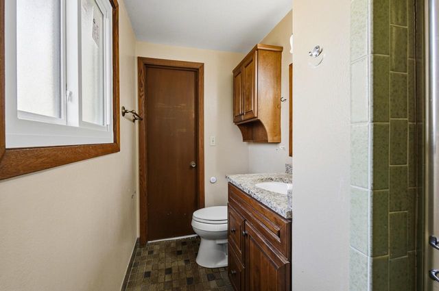 1334 W Paradise COURT, Glendale, WI 53209