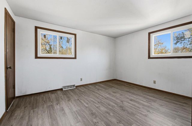 1334 W Paradise COURT, Glendale, WI 53209