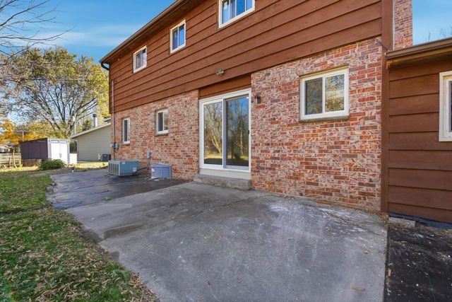 1334 W Paradise COURT, Glendale, WI 53209