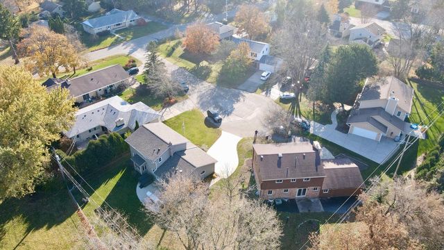 1334 W Paradise COURT, Glendale, WI 53209