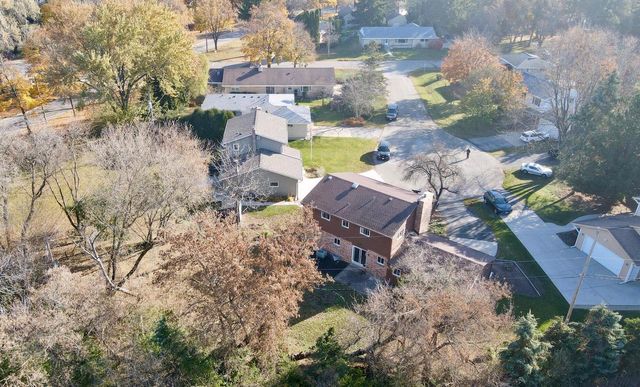 1334 W Paradise COURT, Glendale, WI 53209