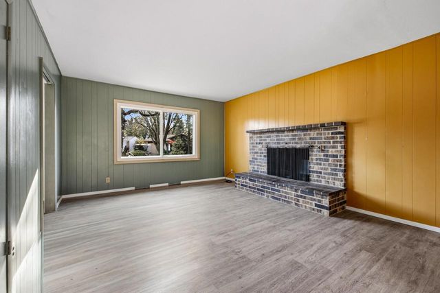 1334 W Paradise COURT, Glendale, WI 53209