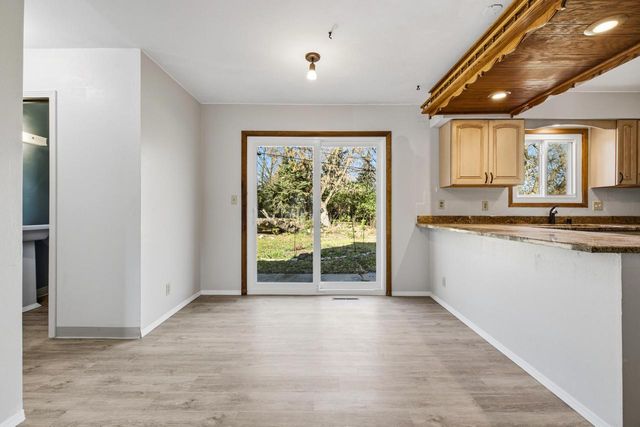 1334 W Paradise COURT, Glendale, WI 53209