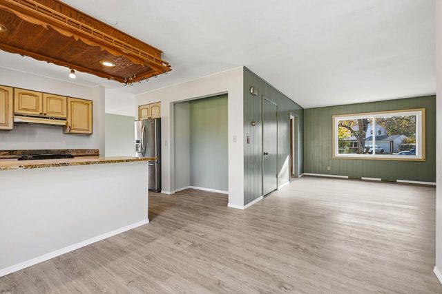 1334 W Paradise COURT, Glendale, WI 53209