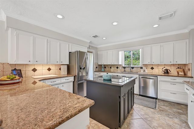 1208 Tall Pines Drive, Friendswood, TX 77546