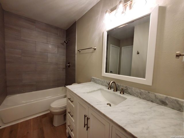 5717 LOCHMOOR, San Antonio, TX 78244