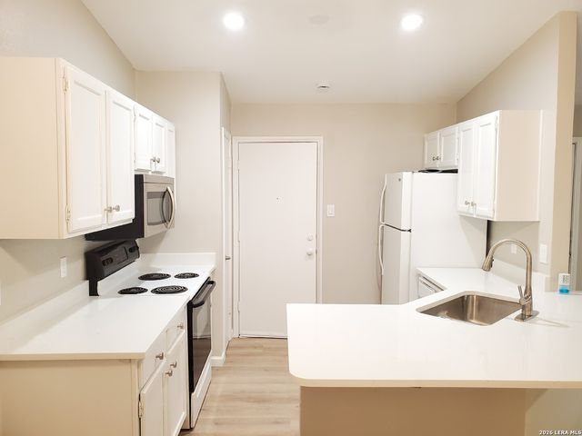 5717 LOCHMOOR, San Antonio, TX 78244