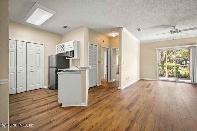 10000 GATE Parkway N 2116, Jacksonville, FL 32246
