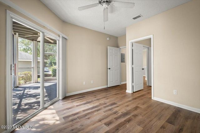 10000 GATE Parkway N 2116, Jacksonville, FL 32246