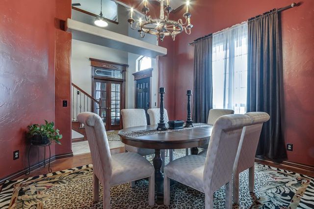 801 Erinova Drive, Yukon, OK 73099