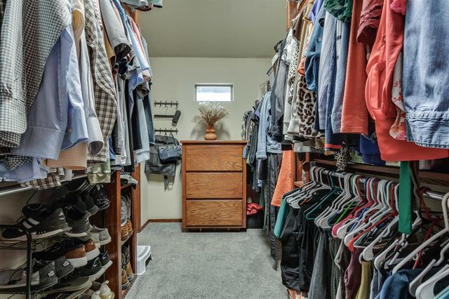 801 Erinova Drive, Yukon, OK 73099