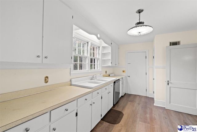 310 N Main St, Mullins, SC 29574