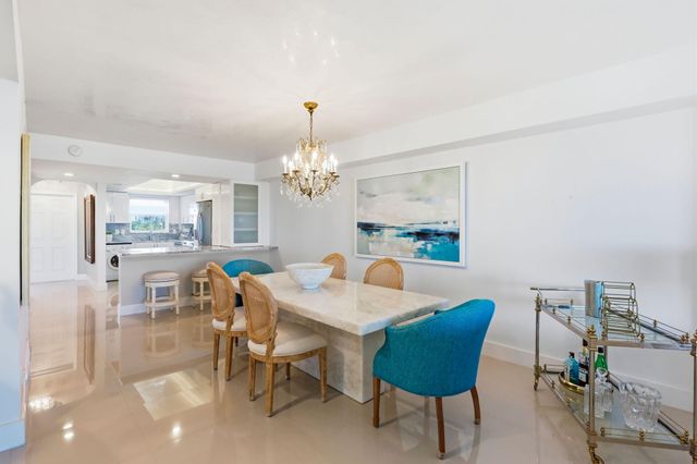 1040 BANYAN Road 504C, Boca Raton, FL 33432