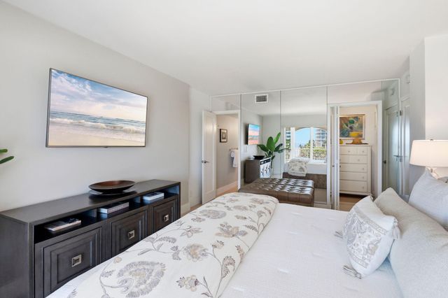 1040 BANYAN Road 504C, Boca Raton, FL 33432