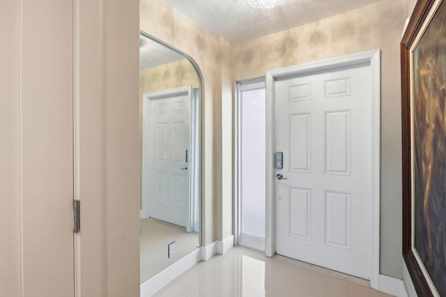 1040 BANYAN Road 504C, Boca Raton, FL 33432