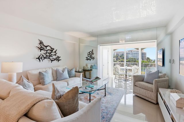 1040 BANYAN Road 504C, Boca Raton, FL 33432