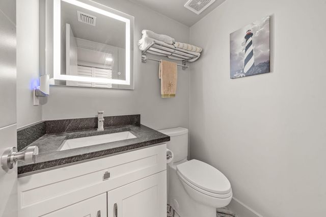 135 ANDOVER F, West Palm Beach, FL 33417