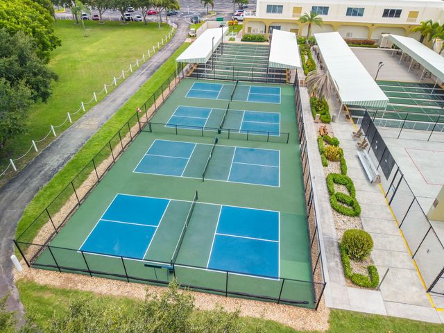 135 ANDOVER F, West Palm Beach, FL 33417