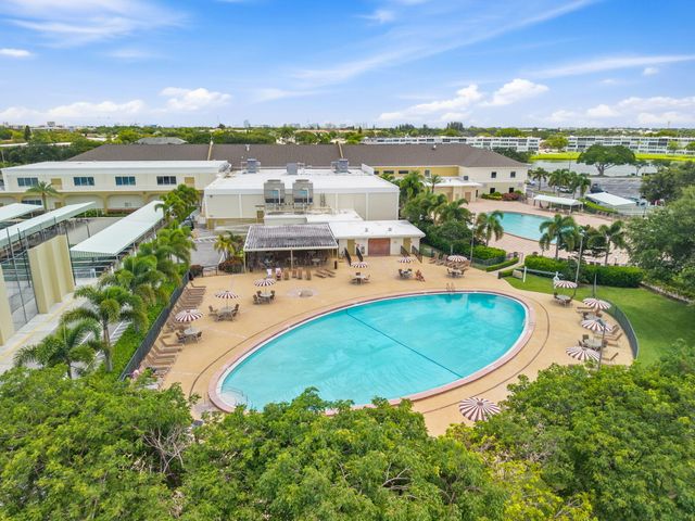 135 ANDOVER F, West Palm Beach, FL 33417