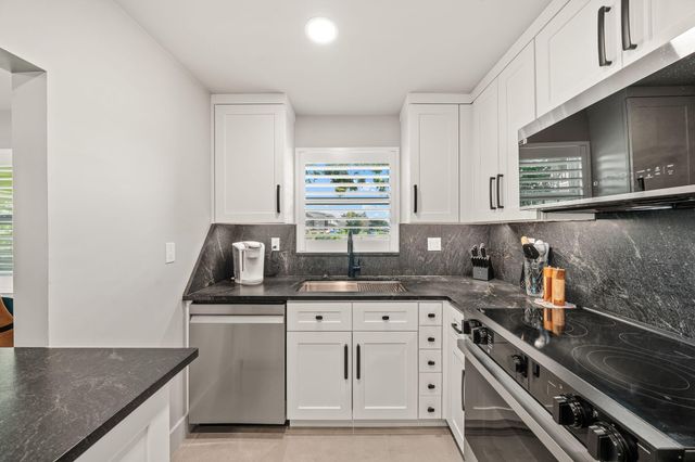 135 ANDOVER F, West Palm Beach, FL 33417