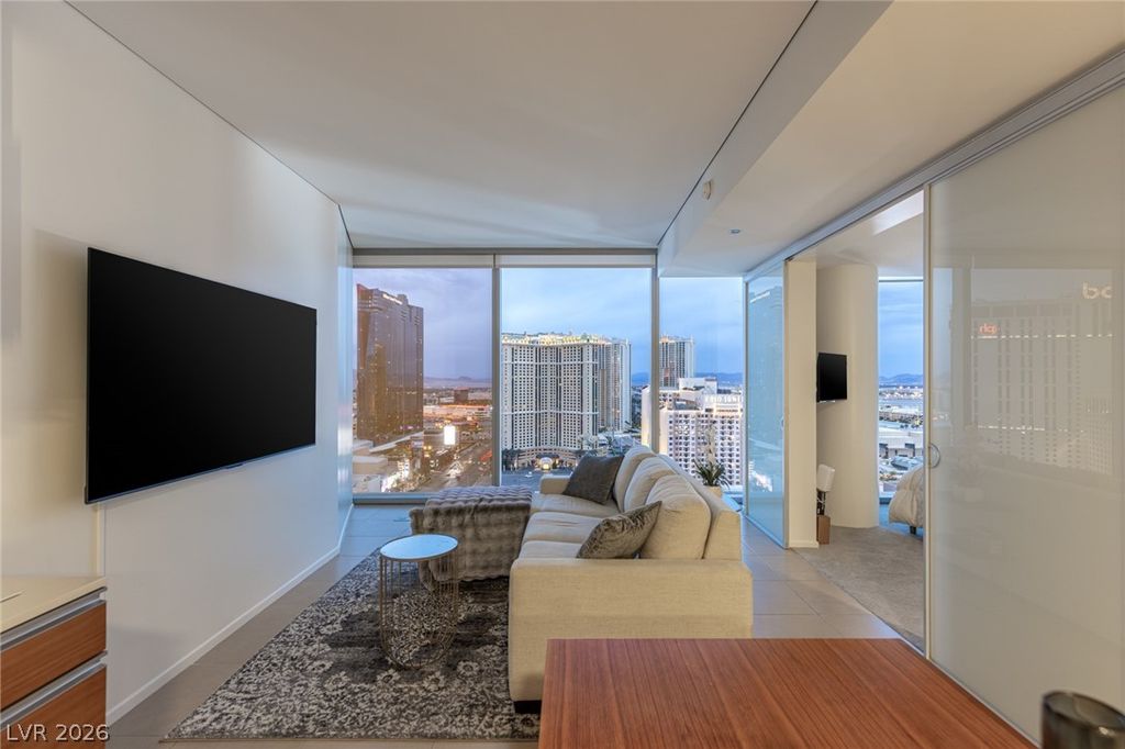 3722 Las Vegas Boulevard 1903, Las Vegas, NV 89158