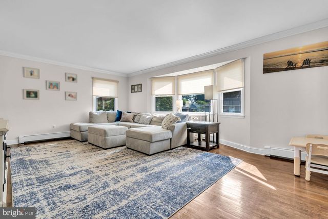 728 NEPTUNE AVE, Beachwood, NJ 08722