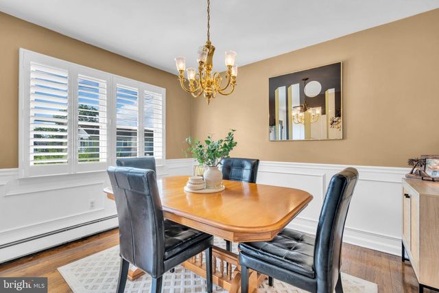 728 NEPTUNE AVE, Beachwood, NJ 08722