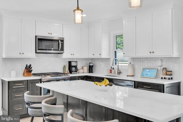 728 NEPTUNE AVE, Beachwood, NJ 08722