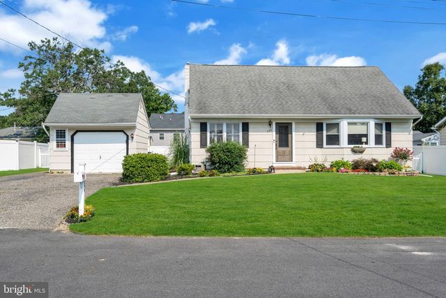728 NEPTUNE AVE, Beachwood, NJ 08722