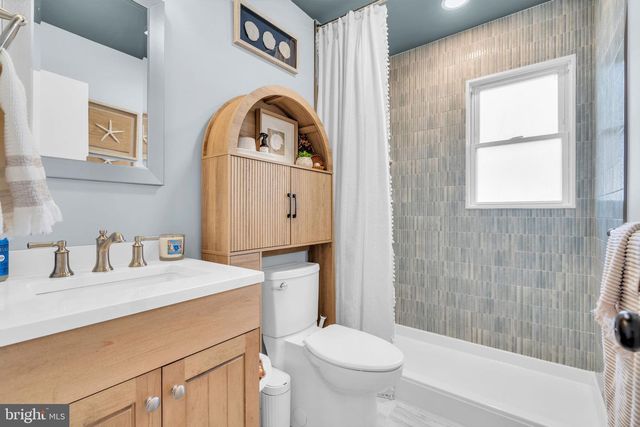 728 NEPTUNE AVE, Beachwood, NJ 08722