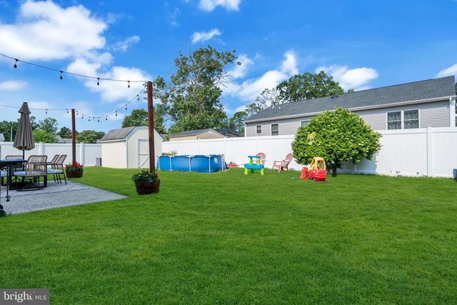 728 NEPTUNE AVE, Beachwood, NJ 08722