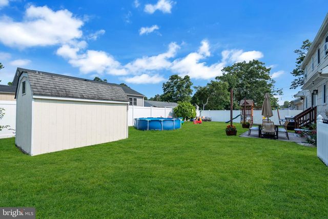 728 NEPTUNE AVE, Beachwood, NJ 08722