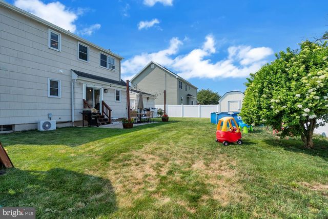 728 NEPTUNE AVE, Beachwood, NJ 08722