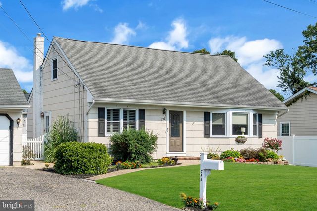 728 NEPTUNE AVE, Beachwood, NJ 08722