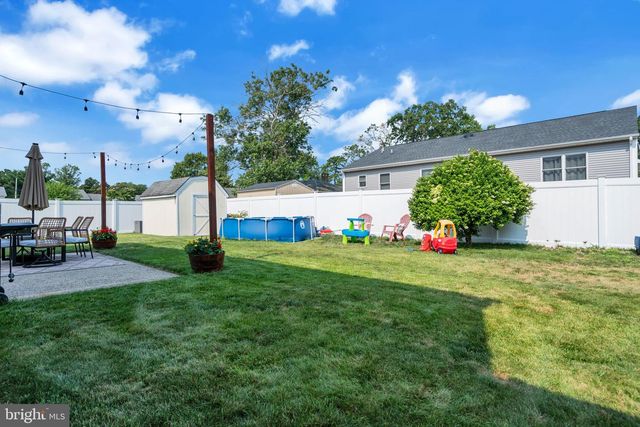 728 NEPTUNE AVE, Beachwood, NJ 08722