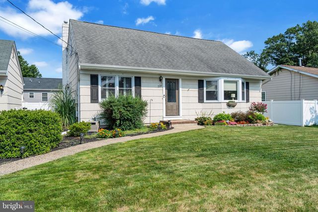 728 NEPTUNE AVE, Beachwood, NJ 08722