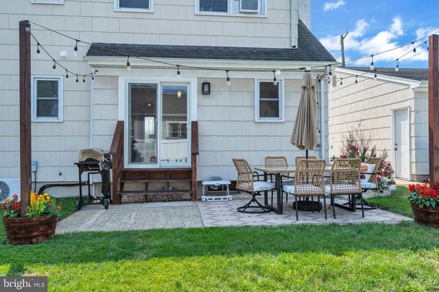 728 NEPTUNE AVE, Beachwood, NJ 08722