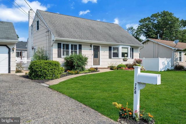 728 NEPTUNE AVE, Beachwood, NJ 08722