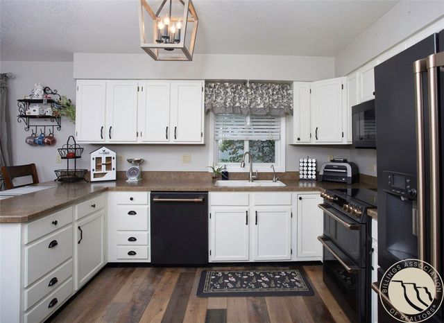 2809 Meadow Drive, Laurel, MT 59044